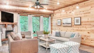 Bluestem Bluebell by AvantStay Incredible Views w Large Balcony Indoor Pool - Sevierville - 3