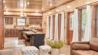 Bluestem Bluebell by AvantStay Incredible Views w Large Balcony Indoor Pool - Sevierville - 2