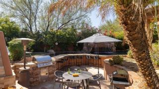 Sandflower by AvantStay Oasis w Pool Golf - 8