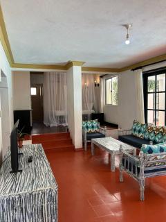 Wayside Beach Apartments - 7