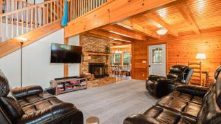 Twin Creeks Lodge by AvantStay 33 Acre Retreat - 6