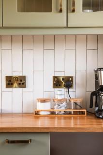 Cathedrals View - 2-4 bed Top-floor Apt in Exeter - Self Check in, Free Parking! - 2