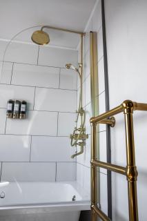 Cathedrals View - 2-4 bed Top-floor Apt in Exeter - Self Check in, Free Parking! - 5