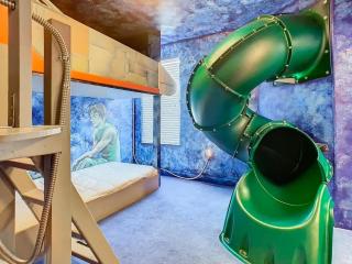 Relaxing Retreat Villa Sleeps 22 - 8