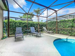 Cozy Calm Cottage - 3