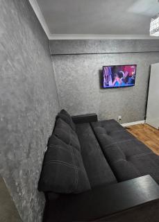 Двухкомнатная квартира в центре города - 9