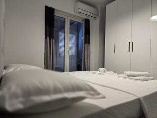 Enzo CozyApartments-Wilson Square - 2