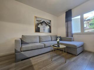 Enzo CozyApartments-Wilson Square - 4