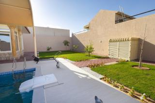 4BR Luxury villa with private pool and Majlis - 6