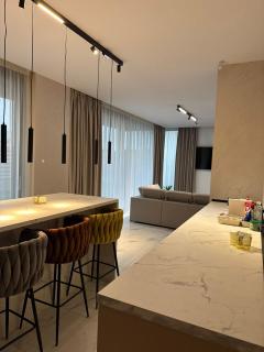 Knight Rooms - 8