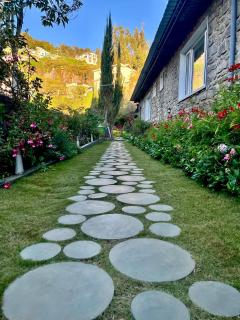 Bell Villa Luxury 3BHK Private Home Stay with Garden perfect for Families Couples Staycations - 5