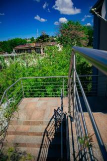 Noble Hearts Bed & Breakfast - 4