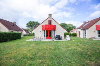 6 - Persoons Lakeside Bungalow - 1