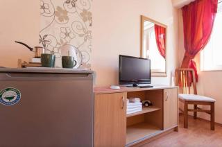 Apartments Kosta-The Lake Walk Central Apartment-free parking 1 - 3