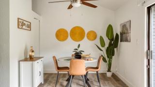 Austin Escape Prime Location Shared Yard Oasis Fairlawn Buyout by AvantStay - 2