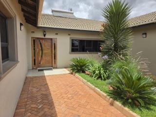 Ivory & Mane Estate - 9