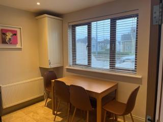 Ardmore Village Family Home - 6