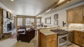 2 Ski-inSki-out Condos w Hot Tubs Deer Valley Mont Cervin by AvantStay - 2