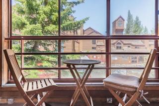 Powder days made easy! Walk to Eagle Lodge! - 8