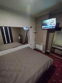 Міні готель "3 КЛЮЧІ" - 2