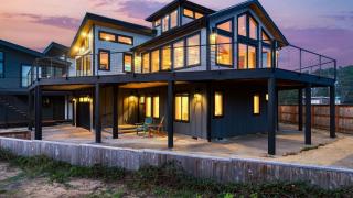 Steps from Manzanita Beach Ocean Views Bikes Firepit Vitamin Sea by AvantStay - 9