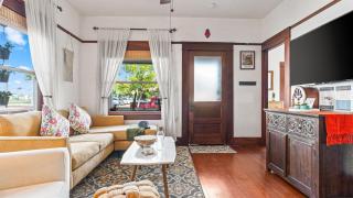 2 Side-by-Side San Diego Homes w Shared Backyard Firepit BBQ Casa Craftsman Casita on Landis by Avantstay - 5