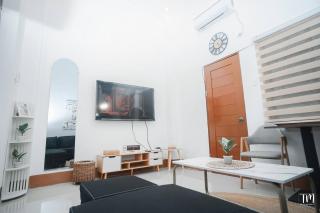 Woodlands Condotel - 2