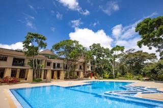 Azure Crown Hotel - 2