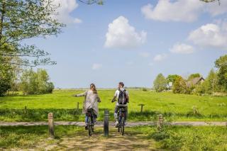 Cozy stay in the Frisian nature and estate - 9