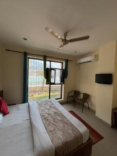 Hotel Shri Ganga - 1