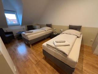 Doppelzimmer-Bad-Kühlschrank TV-18 - 6