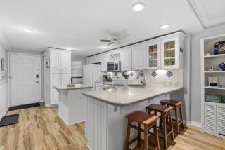 314 - Lovely 2/2 Oceanfront 3rd Floor - 3