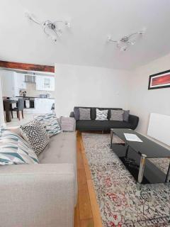 Seaside Cottage Ideal for Families and Surfers - 5