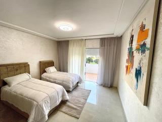 Exceptional view of marina - 2