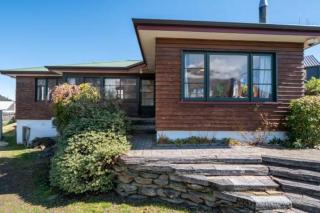 Riverside Retreat - 7