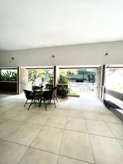 Quarto e sala amplo na melhor rua da Barra - 9