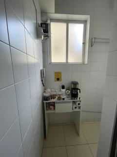 Quarto e sala amplo na melhor rua da Barra - 4