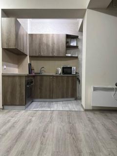 Modern Studio Apartment with Kitchen - 0