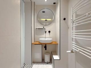 View, Location, High End Interior, Lift, AC - 6