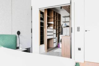 View, Location, High End Interior, Lift, AC - 2