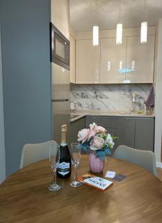 Modern Sea View Apartment - 150m to Beach - Rainbow Residence Batumi - 4