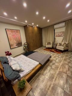 Modern & Cozy 2 BHK, Bahria Phase 7, Netflix - 3