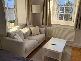 Yellow House Apartments - Top 3 - 7