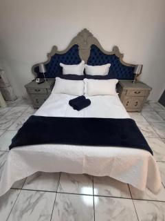 Villa Caramia Guest Lodge - 4