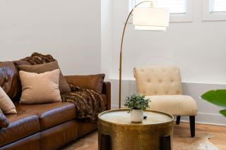 Vibrant West Town Apartment Perfect for Families - 6