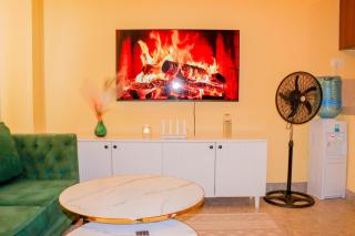 2 bed room ensuite makasembo - 0