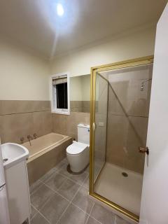 Home for families & close to amenities - 5