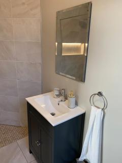 Bright and cozy apartment on Grand Canal Greenway - 2