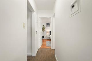 Steps to Beach - Beach Essentials Provided! - 5