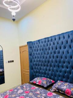 TAYLORS Apartment - 2